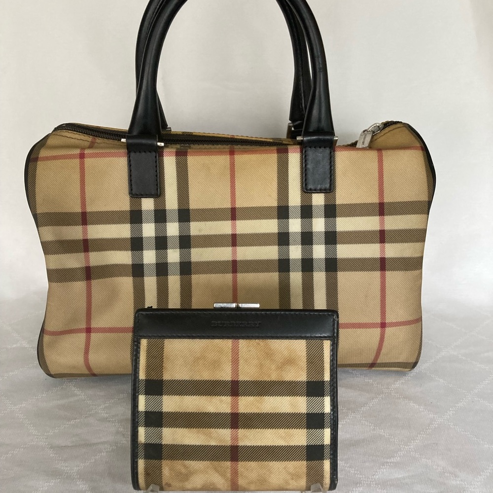 BURBERRY Vintage Nova Check Handbag and Wallet Set